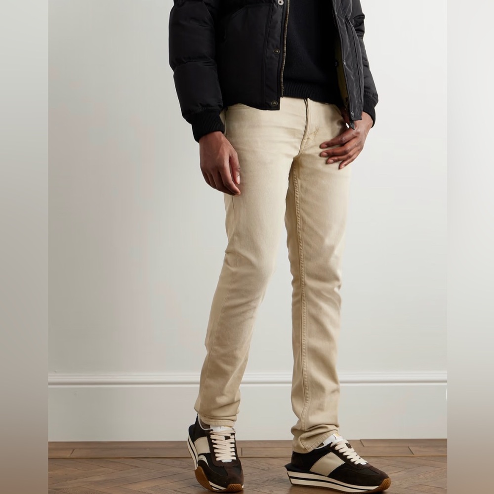 Tom Ford men’s khaki 5 pocket jeans. Slim fit 36w x 32 inseam.